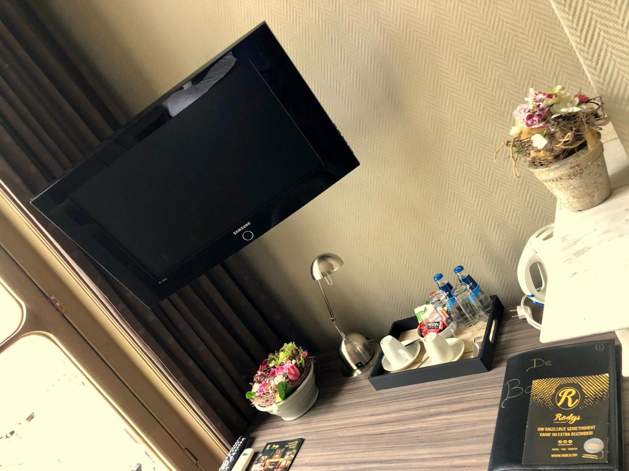 Grand Cafe Hotel De Bourgondier ベルヘン・オプ・ゾーム エクステリア 写真